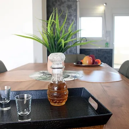 Apartment Thalia Chanla