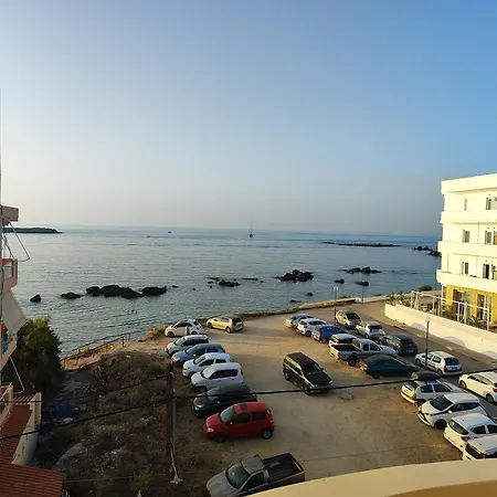 Thalia Chanla Apartment *