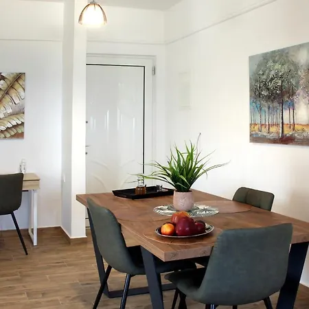 Apartment Thalia Chanla *