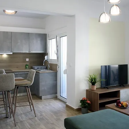 Thalia Chanla Apartment *