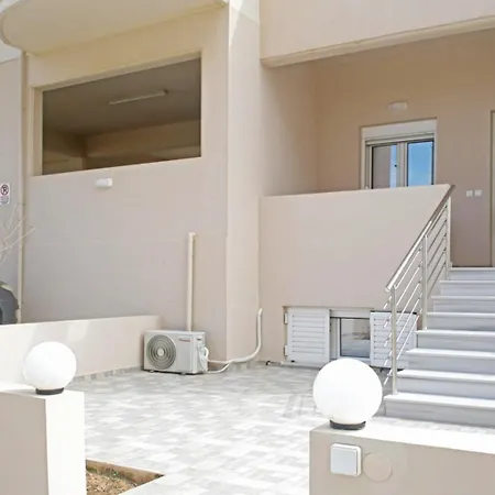 Apartment Thalia Chanla *