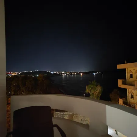 Thalia Chanla La Canée