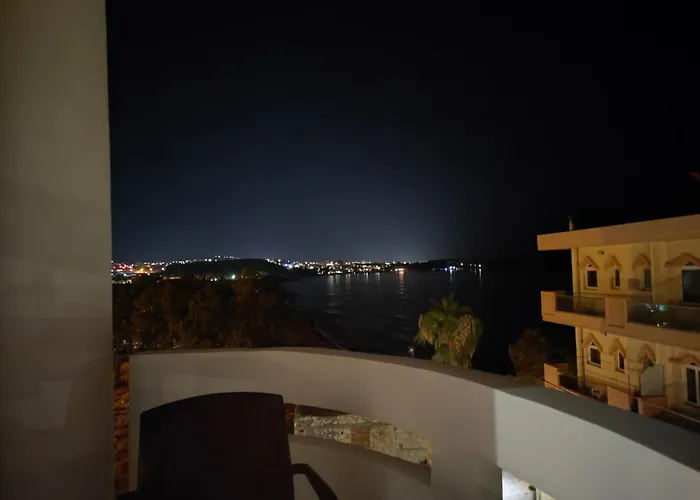 Thalia Chanla 하니아